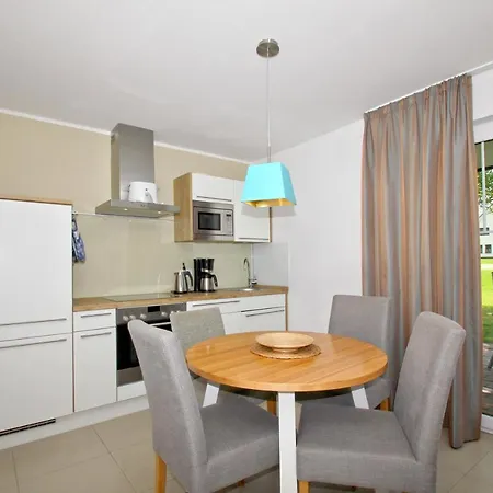 Strandnahe Mit Terrasse, Gratis Nutzung Vom Ahoi Erlebnisbad Und Sauna In Sellin - Rex Rugia 30-1 * ロープベ