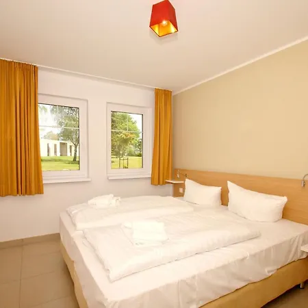 Strandnahe Mit Terrasse, Gratis Nutzung Vom Ahoi Erlebnisbad Und Sauna In Sellin - Rex Rugia 30-1