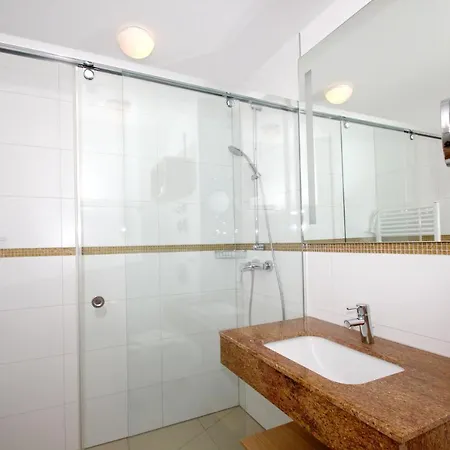 Διαμέρισμα Strandnahe Mit Terrasse, Gratis Nutzung Vom Ahoi Erlebnisbad Und Sauna In Sellin - Rex Rugia 30-1 *